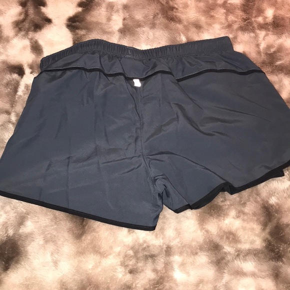 New Balance Shorts - Picture 4 of 6